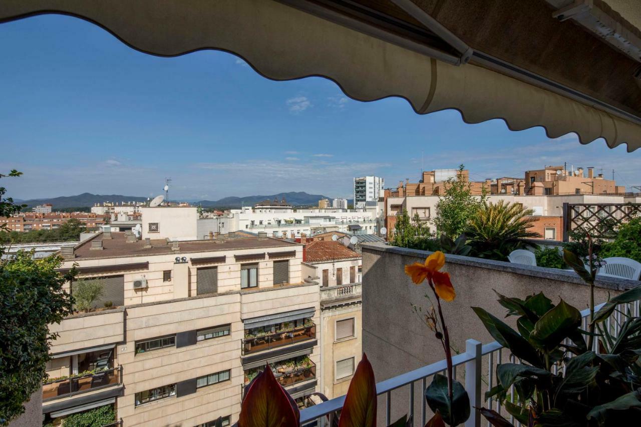 Atico Con Gran Terraza En El Corazon De Girona Apartment Luaran gambar