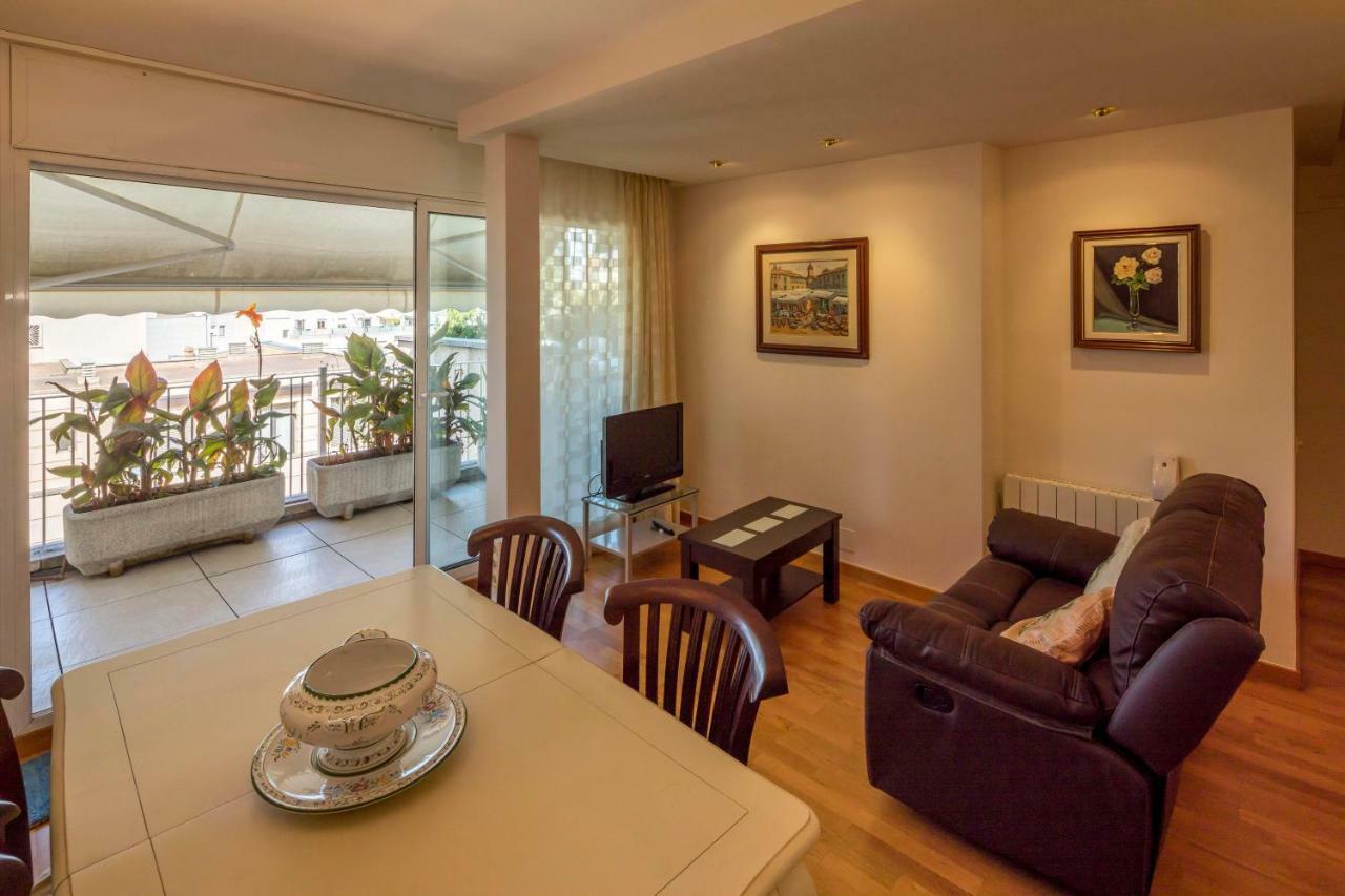 Atico Con Gran Terraza En El Corazon De Girona Apartment Luaran gambar