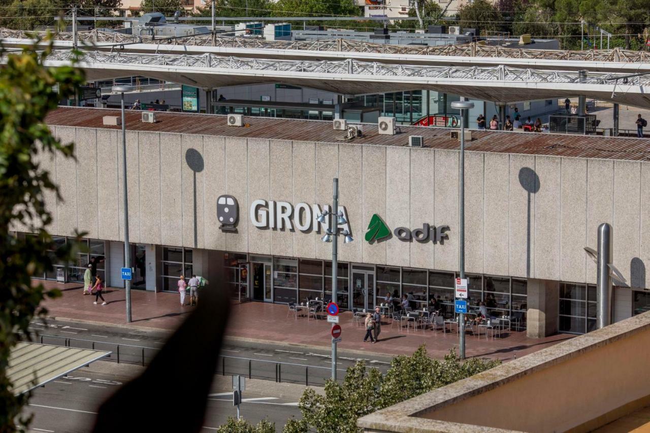 Atico Con Gran Terraza En El Corazon De Girona Apartment Luaran gambar