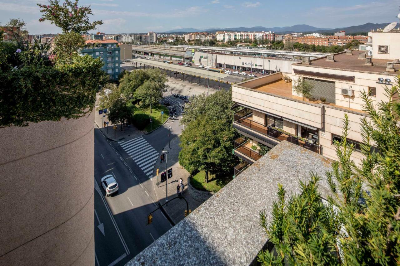 Atico Con Gran Terraza En El Corazon De Girona Apartment Luaran gambar